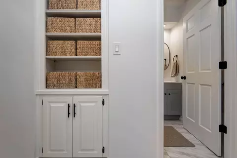 Entry Way - 1705 E Vincent Dr, Springfield, MO 65804 photo 1 of 1