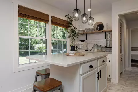 Kitchen - 1705 E Vincent Dr, Springfield, MO 65804 photo 1 of 7