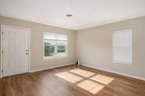 Living - 2728 N Summit Ave, Springfield, MO 65803 photo 2 of 4