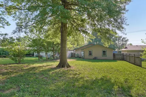 Exterior - 2728 N Summit Ave, Springfield, MO 65803 photo 3 of 3