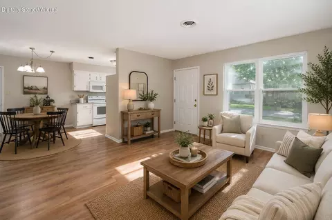 Living - 2728 N Summit Ave, Springfield, MO 65803 photo 3 of 4