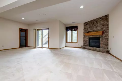 Living - 4727 S Kimbrough Ave, Springfield, MO 65810 photo 7 of 7