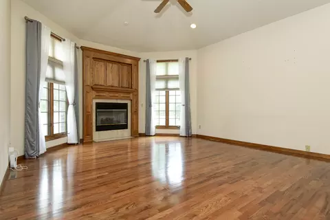 Living - 4727 S Kimbrough Ave, Springfield, MO 65810 photo 2 of 7
