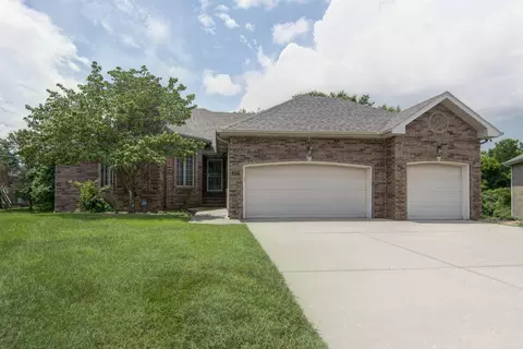 Exterior - 4727 S Kimbrough Ave, Springfield, MO 65810 photo 4 of 6