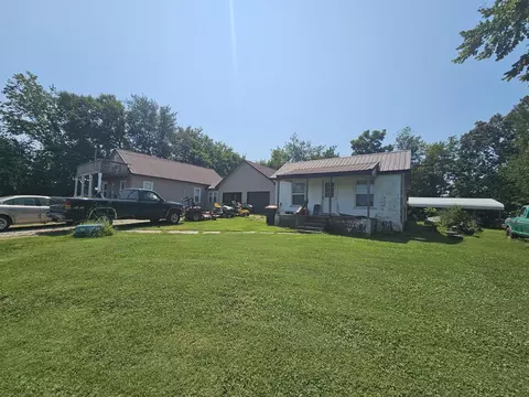 Exterior - 364 366 Phoenix Splitlog Rd, Goodman, MO 64843 photo 6 of 6