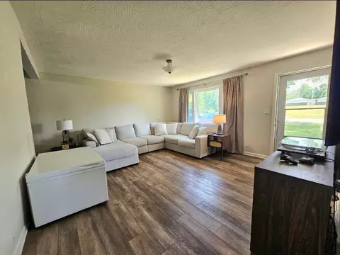Living - 243 E Burford St, Marshfield, MO 65706 photo 4 of 4