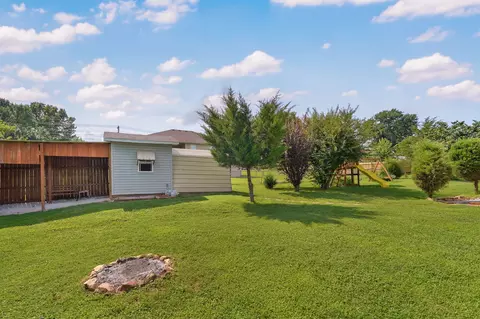 Exterior - 1403 Windsor Ct, Nixa, MO 65714 photo 12 of 13