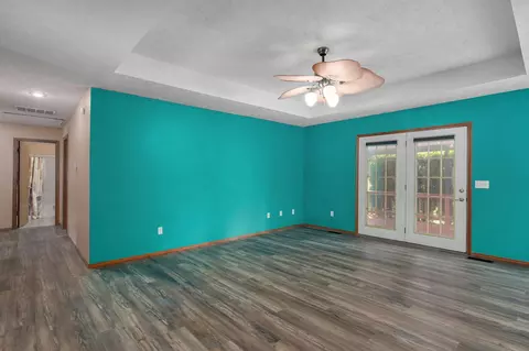 Living - 1403 Windsor Ct, Nixa, MO 65714 photo 3 of 3