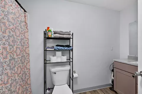 Bath - 1911 N Benton Ave, Springfield, MO 65803 photo 1 of 3