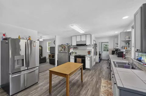 Kitchen - 1911 N Benton Ave, Springfield, MO 65803 photo 2 of 3