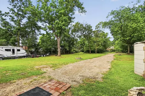 Exterior - 1911 N Benton Ave, Springfield, MO 65803 photo 8 of 11