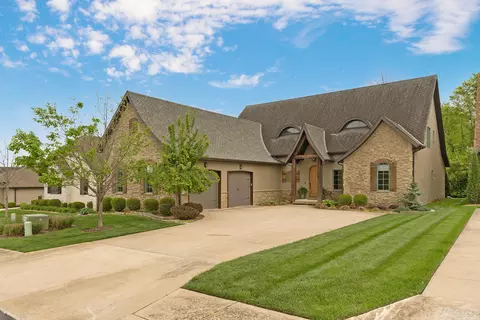 Exterior - 3810 E Cherry St UNIT 18, Springfield, MO 65809 photo 1 of 12