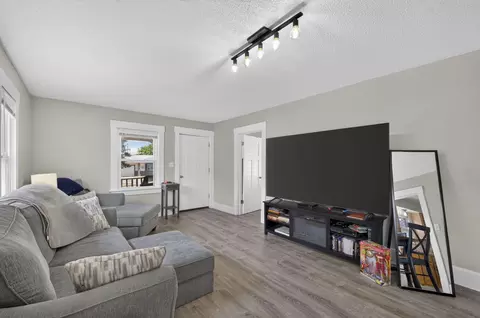 1425 W Poplar St, Springfield, MO 65802 photo 8