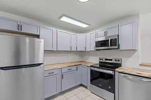 Kitchen - 165 Fox Ridge Rd, Branson, MO 65616 photo 2 of 4