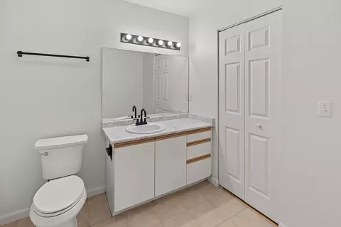 Bath - 165 Fox Ridge Rd, Branson, MO 65616 photo 4 of 4