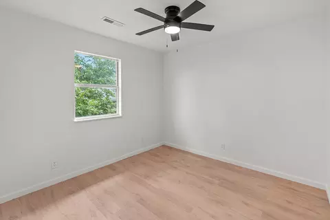 Bedroom - 165 Fox Ridge Rd, Branson, MO 65616 photo 5 of 6