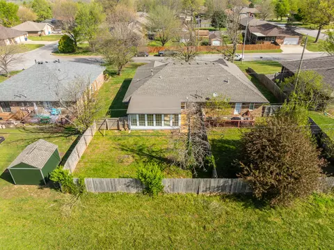 View/Area - 1348 E Arlington St, Springfield, MO 65803 photo 7 of 11