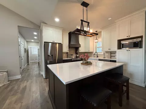 Kitchen - 409 Valley Rd, Thayer, MO 65791 photo 1 of 4