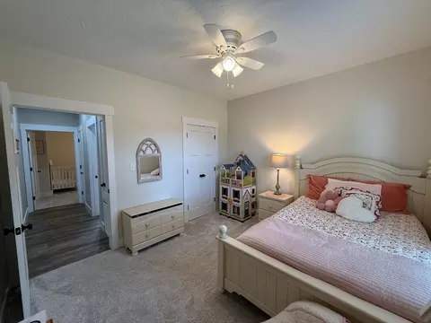 Bedroom - 409 Valley Rd, Thayer, MO 65791 photo 3 of 6