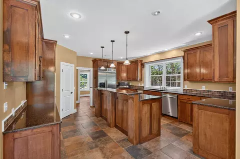 Kitchen - 21194 Lawrence 2230, Aurora, MO 65605 photo 1 of 7