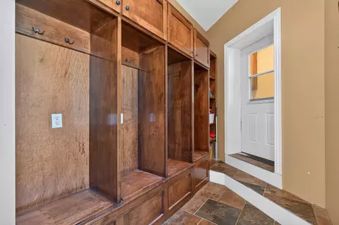 Entry Way - 21194 Lawrence 2230, Aurora, MO 65605 photo 4 of 4