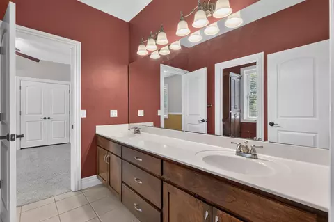 Bath - 21194 Lawrence 2230, Aurora, MO 65605 photo 4 of 6