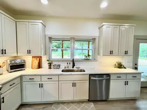 Kitchen - Rr 7 Box 7373a, Ava, MO 65608 photo 7 of 8