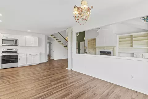 Living - 3786 E Kingsbury St, Springfield, MO 65809 photo 8 of 9