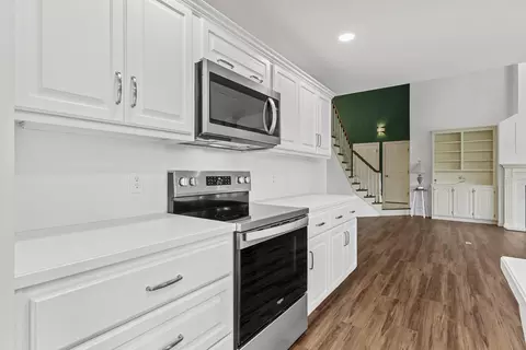 Kitchen - 3786 E Kingsbury St, Springfield, MO 65809 photo 6 of 6