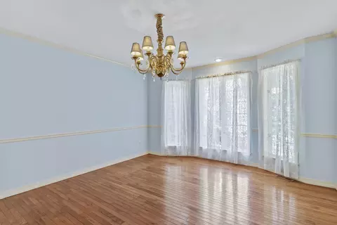 Living - 3786 E Kingsbury St, Springfield, MO 65809 photo 3 of 9