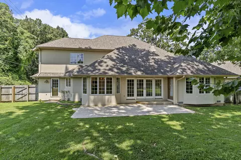 Exterior - 3786 E Kingsbury St, Springfield, MO 65809 photo 7 of 8