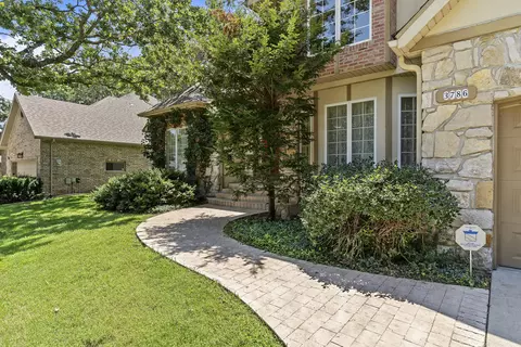 Exterior - 3786 E Kingsbury St, Springfield, MO 65809 photo 4 of 8
