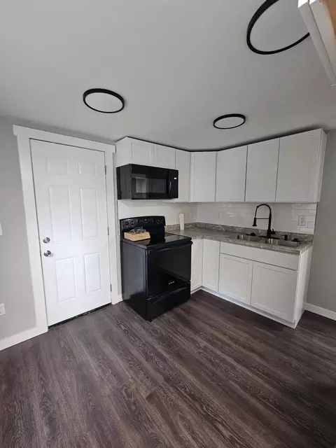Kitchen - 1831 W Chestnut St, Springfield, MO 65802 photo 1 of 1