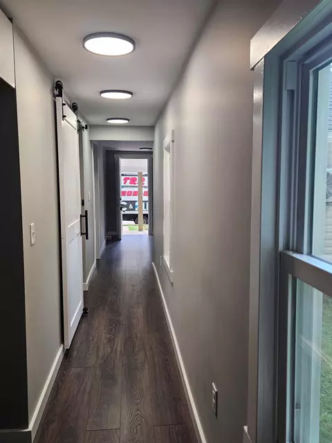 Entry Way - 1831 W Chestnut St, Springfield, MO 65802 photo 1 of 2