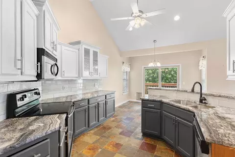 Kitchen - 5305 N 11th Ave, Ozark, MO 65721 photo 5 of 5