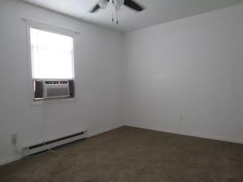 Bedroom - 238 Wilson Way, Marshfield, MO 65706 photo 3 of 4