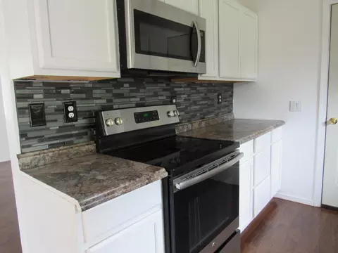 Kitchen - 238 Wilson Way, Marshfield, MO 65706 photo 3 of 4