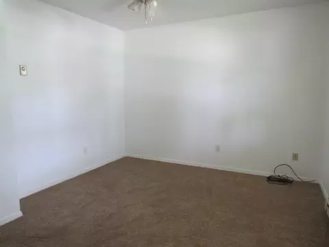 Living - 238 Wilson Way, Marshfield, MO 65706 photo 3 of 3