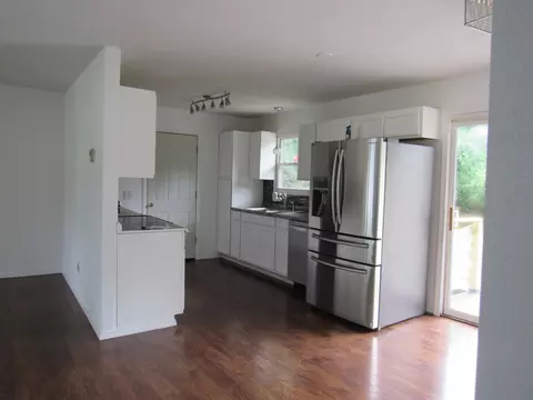 Kitchen - 238 Wilson Way, Marshfield, MO 65706 photo 2 of 4