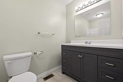 Bath - 1027 S Overhill Ave, Springfield, MO 65802 photo 1 of 5