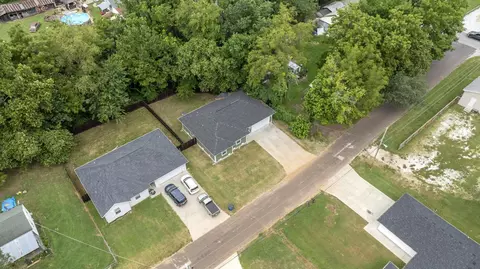 View/Area - 1027 S Overhill Ave, Springfield, MO 65802 photo 2 of 4