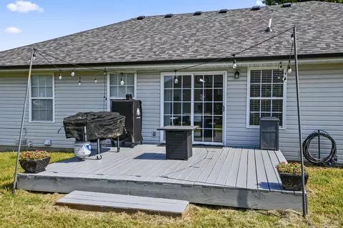 Exterior - 334 Sugar Tree Rd, Sparta, MO 65753 photo 5 of 7