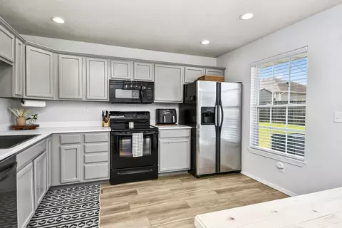 Kitchen - 334 Sugar Tree Rd, Sparta, MO 65753 photo 1 of 4