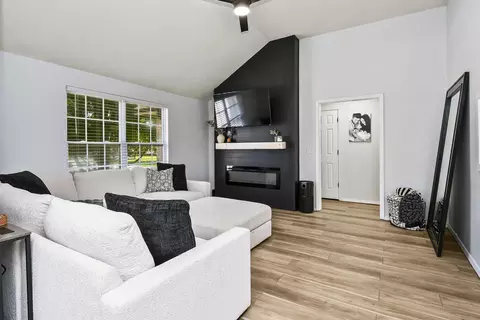 Living - 334 Sugar Tree Rd, Sparta, MO 65753 photo 1 of 3