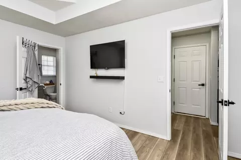 Bedroom - 334 Sugar Tree Rd, Sparta, MO 65753 photo 1 of 6