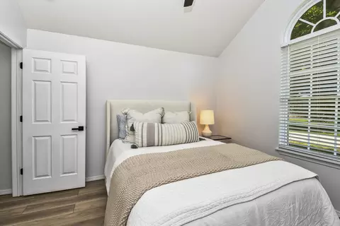 Bedroom - 334 Sugar Tree Rd, Sparta, MO 65753 photo 6 of 6