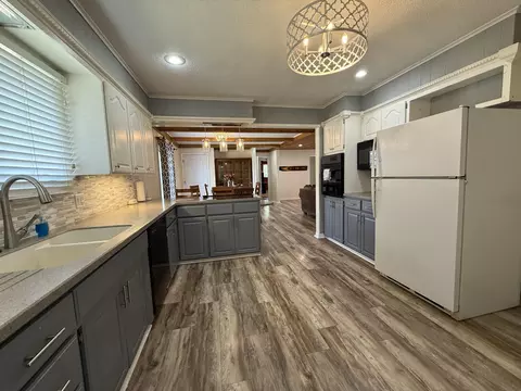 Kitchen - 8954 Lawrence 2226, Monett, MO 65708 photo 1 of 4