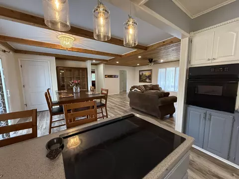 Kitchen - 8954 Lawrence 2226, Monett, MO 65708 photo 3 of 4