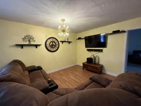 Living - 8954 Lawrence 2226, Monett, MO 65708 photo 4 of 5