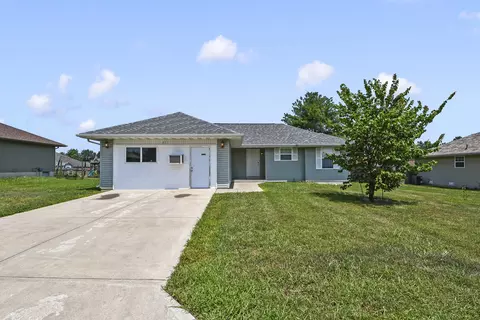 271 Maplewood Dr, Highlandville, MO 65669